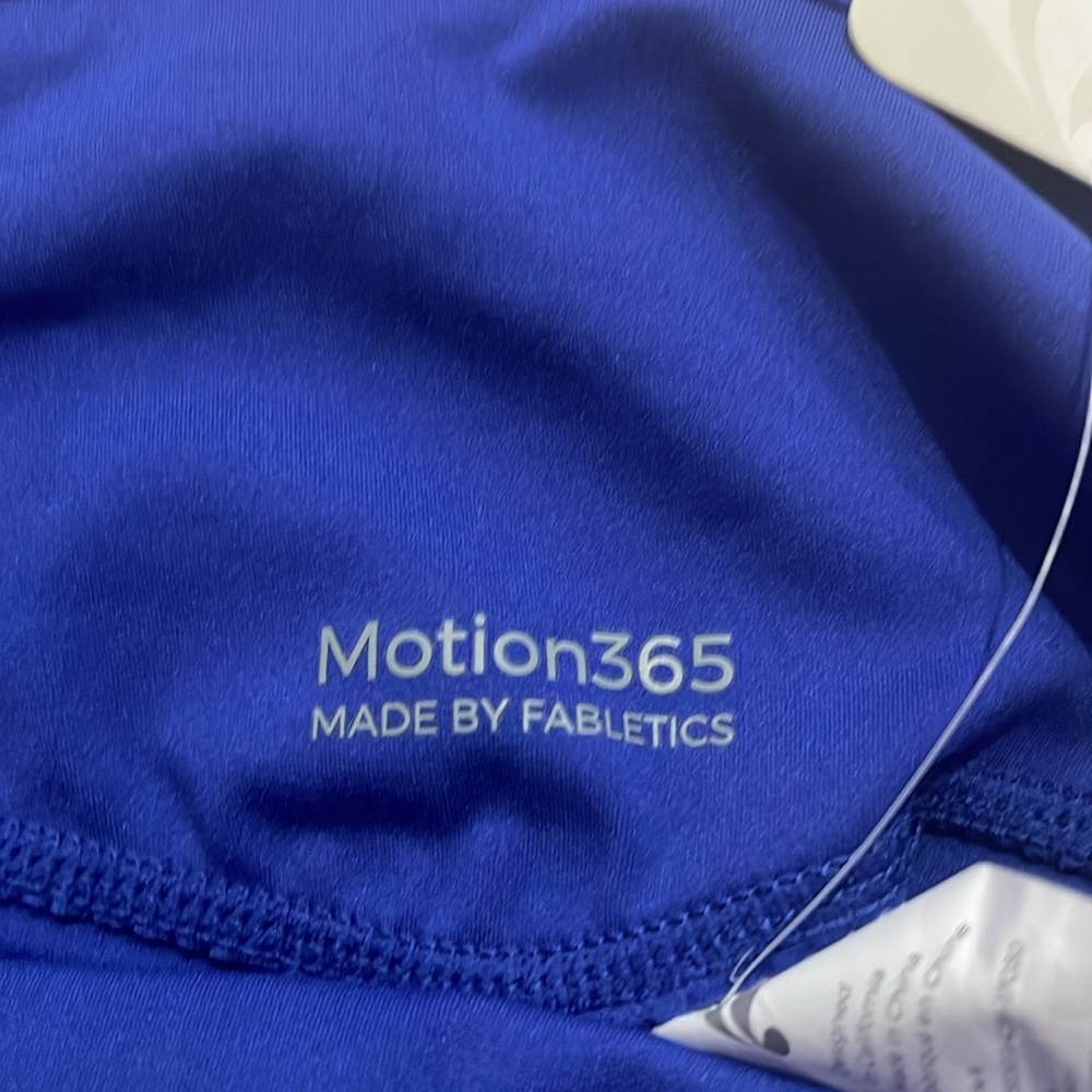NWT Fabletics Motion 365 leggings - Picture 3 of 4